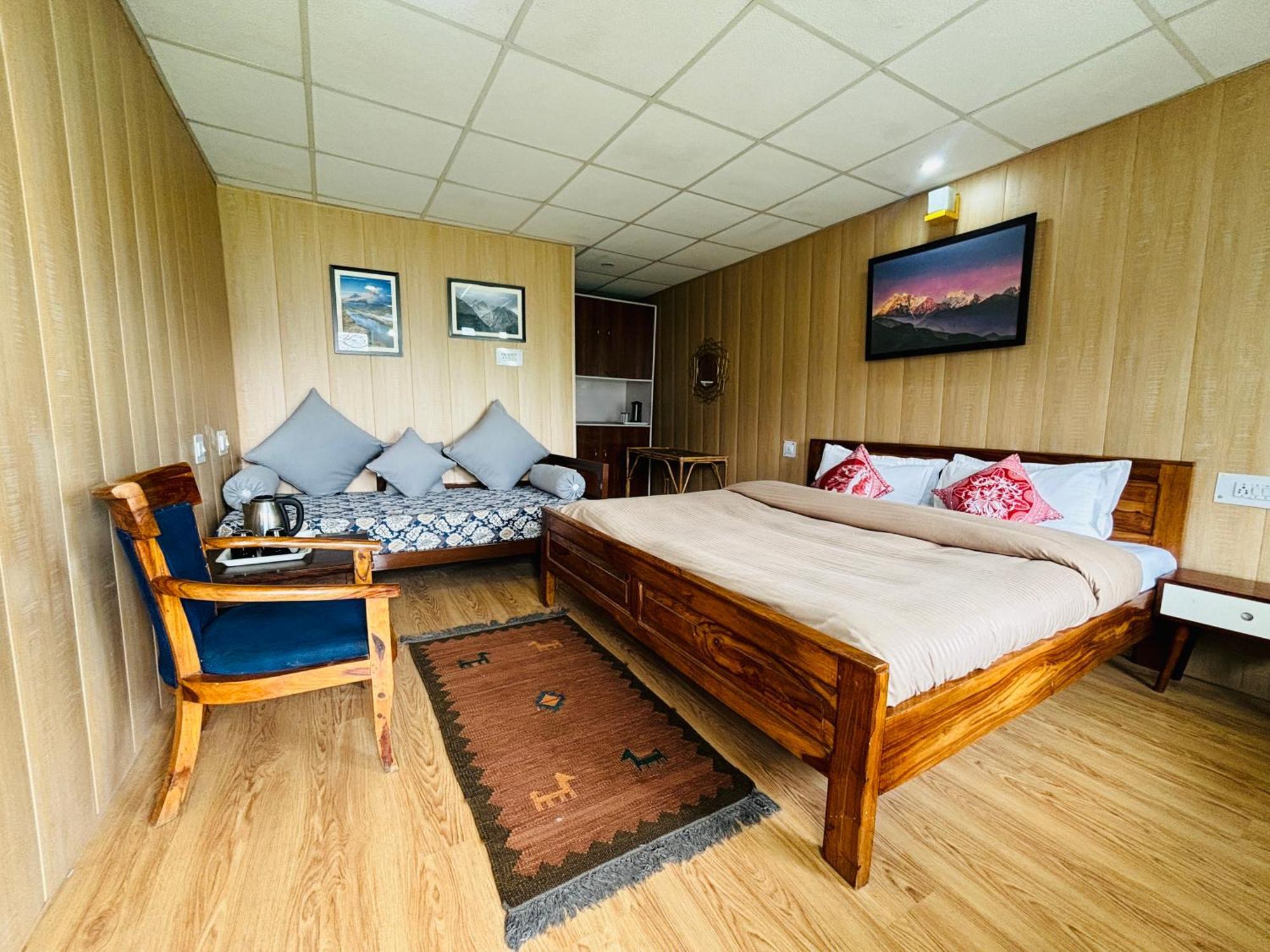 Himalayan High, Auli, By Himalayan Eco Lodges Joshīmath 외부 사진