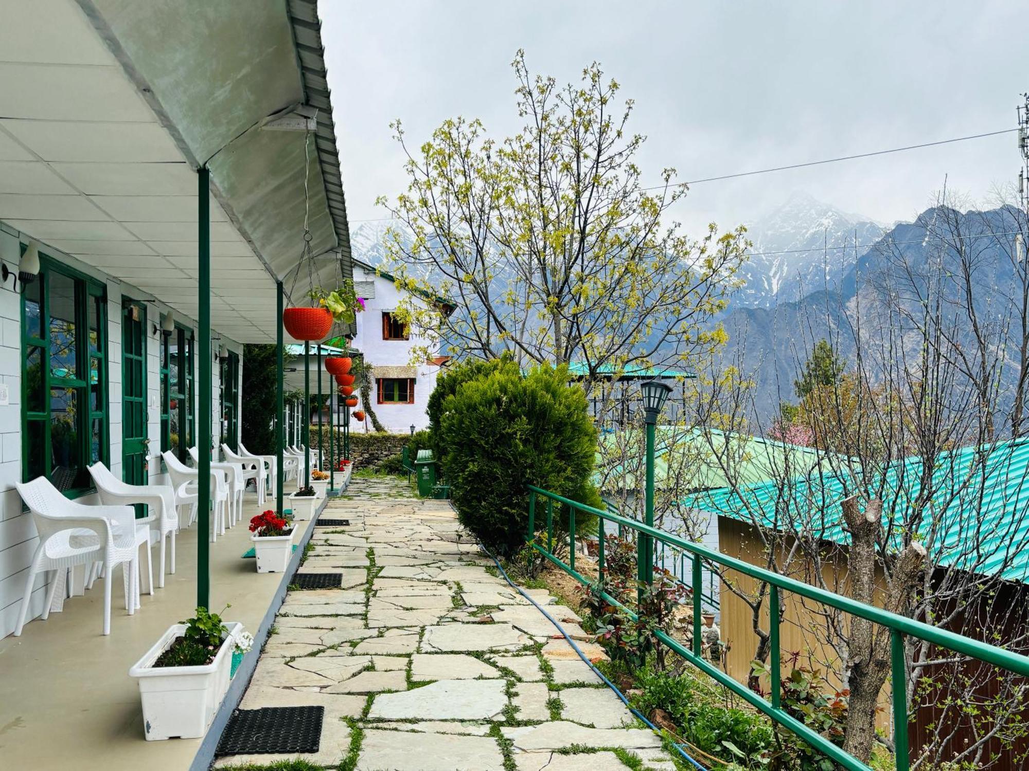 Himalayan High, Auli, By Himalayan Eco Lodges Joshīmath 외부 사진